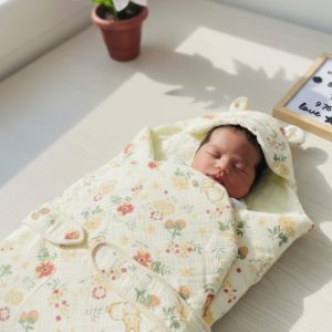 Muslin Hooded Blanket